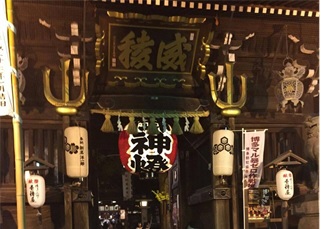 九州観光情報『櫛田神社と博多名物中洲の屋台』