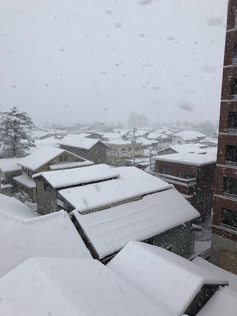 福島の観光情報『会津若松　一晩ですごい雪です！！』